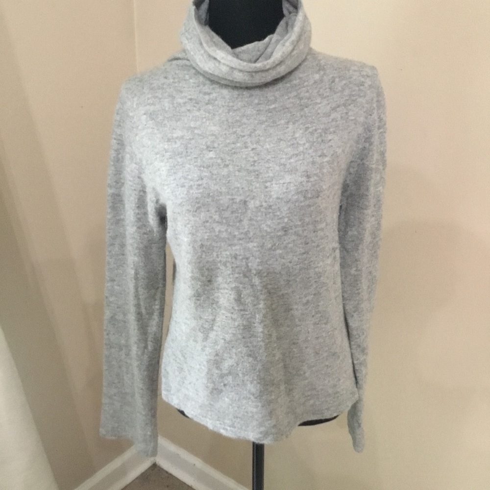American Eagle Women’s Heather Gray Lambswool Angora Blend Turtleneck Size M